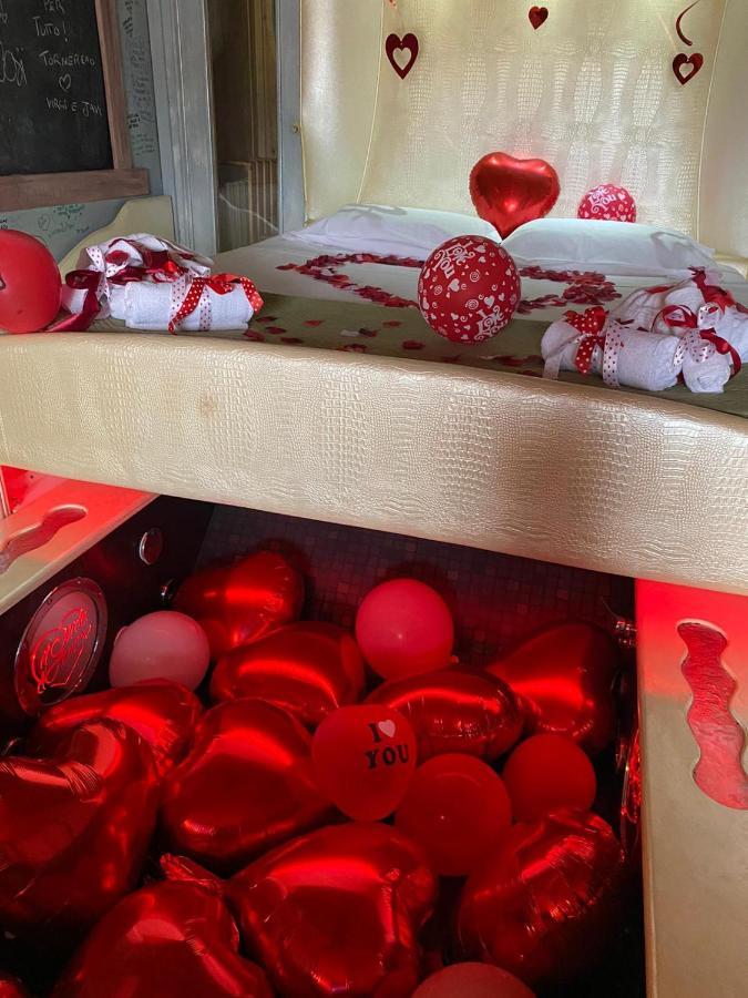 Bed & Breakfast Il Nido D'Amore - Lorenzana Colombaie *